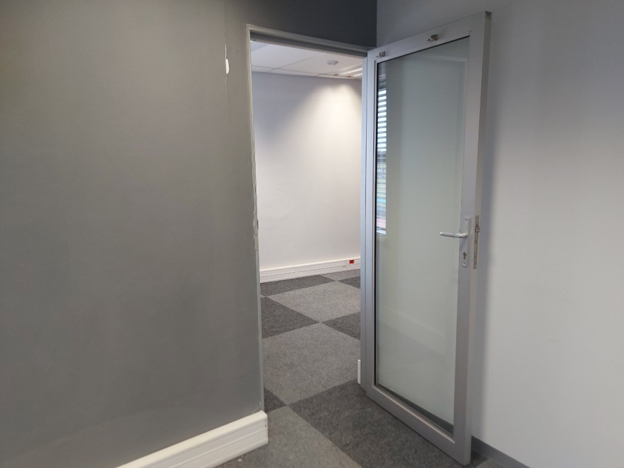 To Let commercial Property for Rent in Mowbray Western Cape